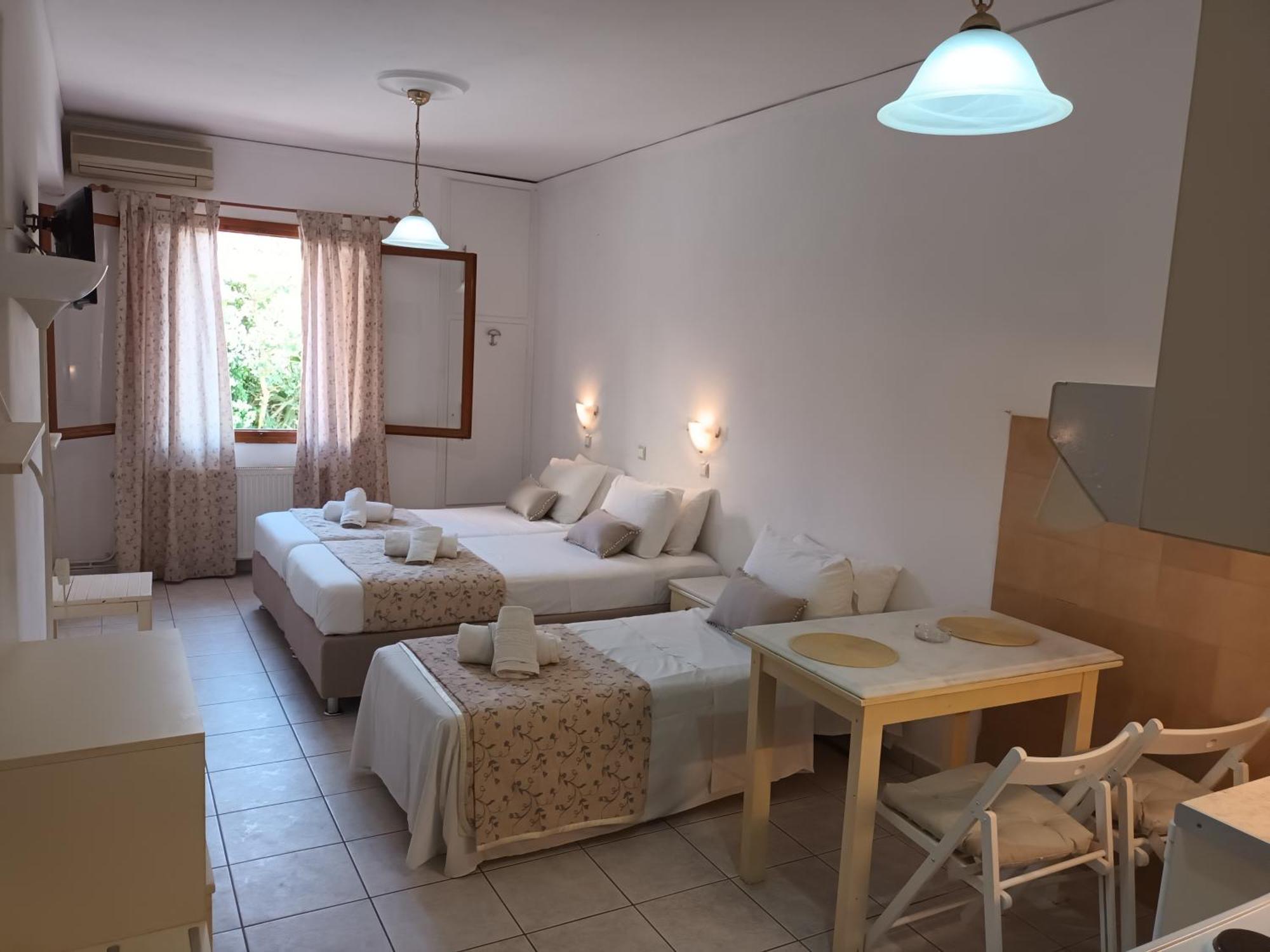 Argostoli Rooms Eksteriør billede